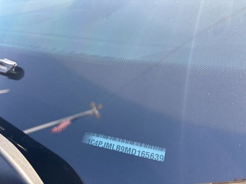 Used 2021 Jeep Cherokee Latitude Plus image 9