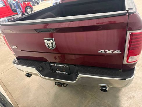 Used 2017 RAM 1500 Laramie w/ Convenience Group AWD/4WD image 16