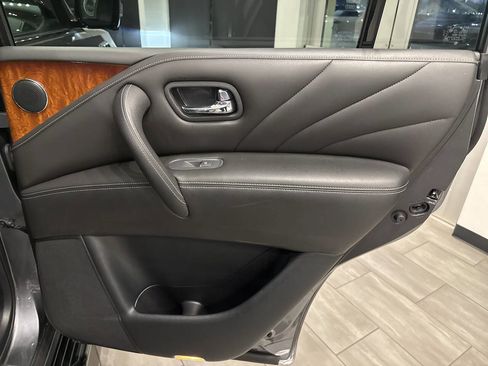 Used 2017 INFINITI QX80 4WD w/ Deluxe Technology Package image 47