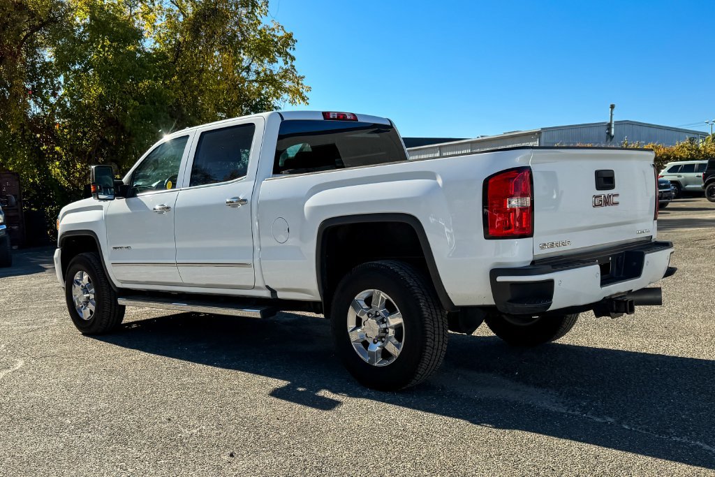 Used 2019 GMC Sierra 3500 Denali w/ Duramax Plus Package AWD/4WD image 5