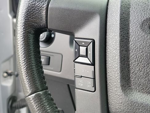 Used 2013 Ford F150 XLT w/ Luxury Equipment Group image 27