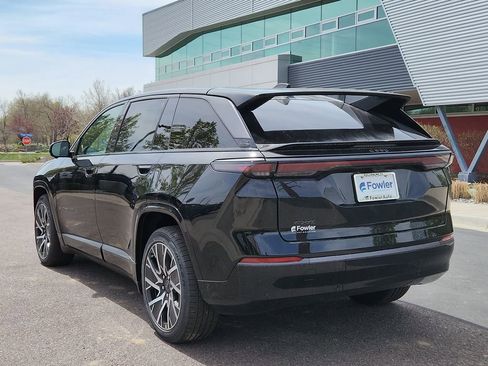 New 2025 Jeep Wagoneer S Limited image 6