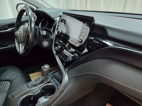 Used 2021 Toyota Camry SE image 20