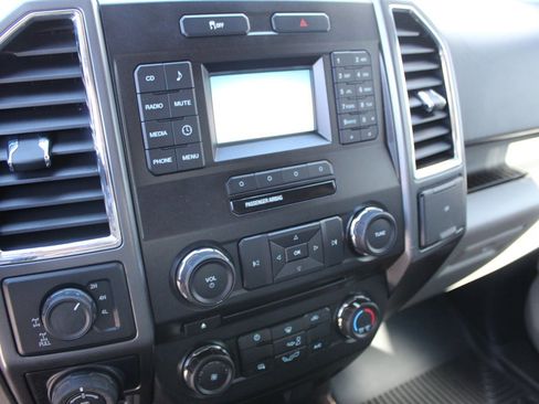 Used 2016 Ford F150 XLT w/ Trailer Tow Package image 8