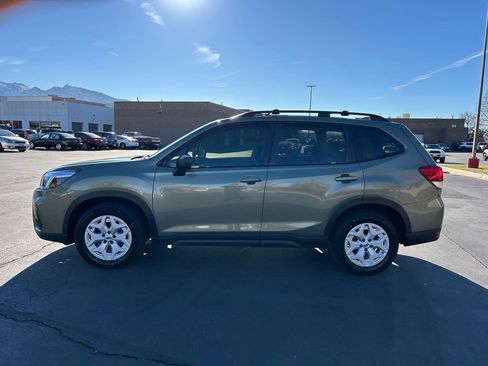 Used 2020 Subaru Forester Base w/ Alloy Wheel Package image 2