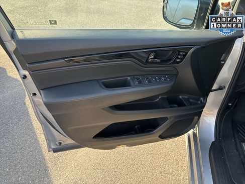 Used 2025 Honda Odyssey Elite image 23