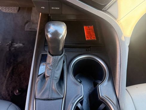 Used 2021 Toyota Camry SE image 21