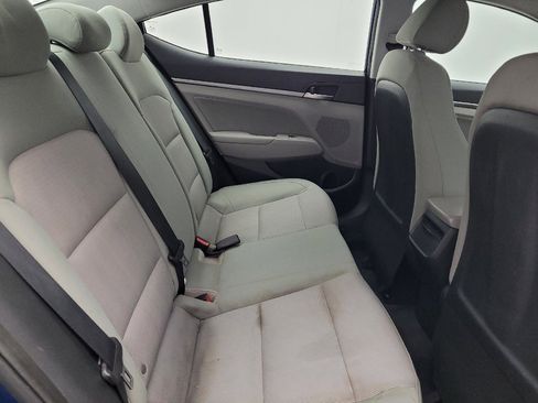 Used 2017 Hyundai Elantra SE FWD image 19