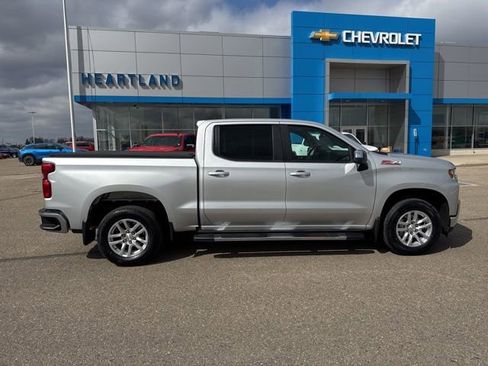 Used 2022 Chevrolet Silverado 1500 LT w/ Z71 Off-Road Package image 7