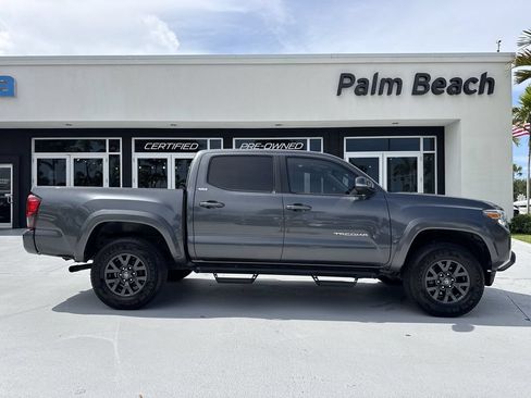 Used 2022 Toyota Tacoma SR5 RWD image 23