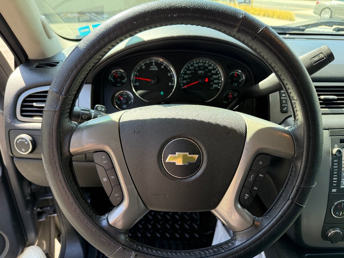 Used 2013 Chevrolet Silverado 1500 LTZ RWD image 23