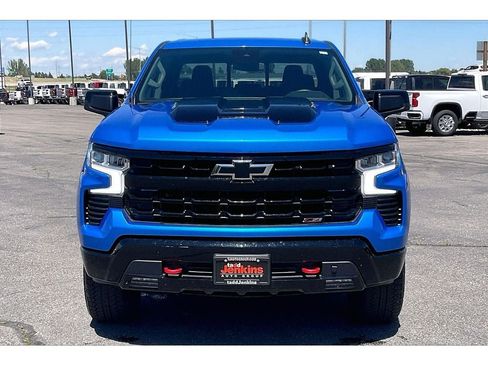 Used 2025 Chevrolet Silverado 1500 LT Trail Boss AWD/4WD image 3
