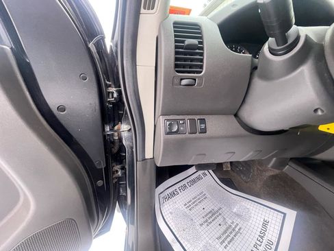 Used 2012 Nissan Frontier SV w/ SV Premium Utility Pkg image 19