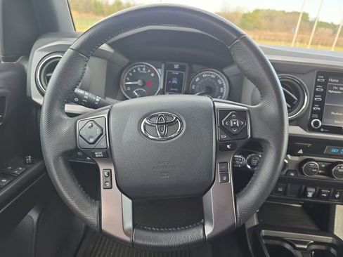 Used 2023 Toyota Tacoma TRD Off-Road image 15