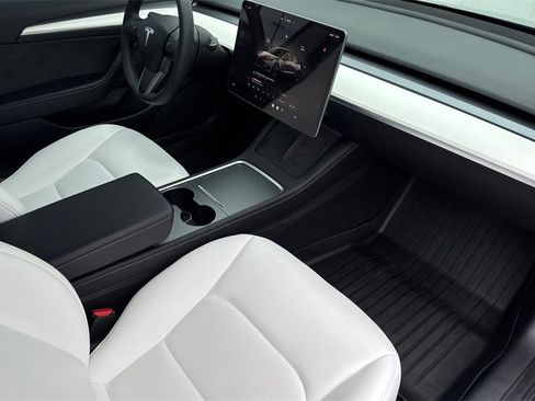 Used 2022 Tesla Model 3 Long Range image 15