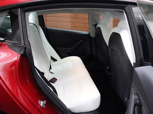 Used 2022 Tesla Model 3 image 8