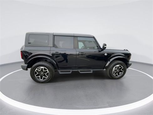 Used 2023 Ford Bronco Outer Banks image 9