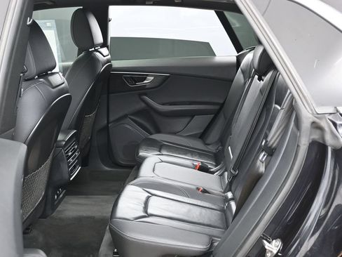 Used 2019 Audi Q8 Premium w/ Convenience Package AWD/4WD image 35