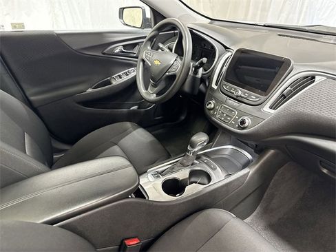 Used 2024 Chevrolet Malibu LT image 27