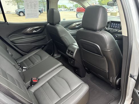 Used 2024 GMC Terrain Denali w/ Denali Premium Package AWD/4WD image 14