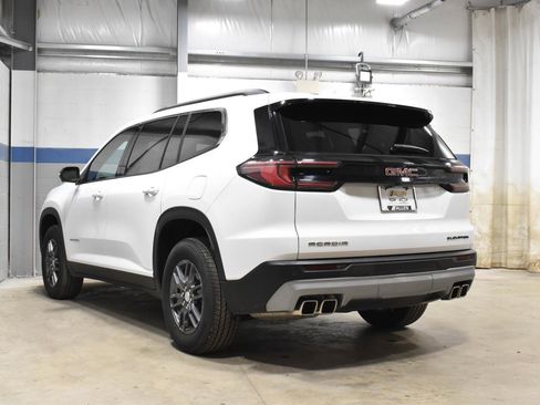 Used 2025 GMC Acadia Elevation image 28
