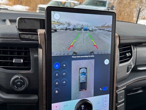 Used 2024 Ford F150 Lightning Lariat image 42