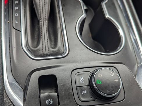 Used 2019 Chevrolet Traverse Premier w/ LPO, Black Accent Package AWD/4WD image 34