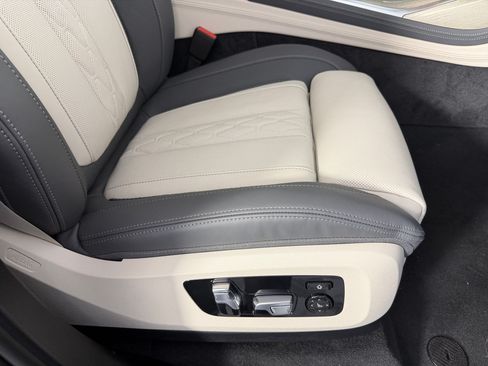 New 2026 BMW ALPINA XB7 AWD/4WD image 35