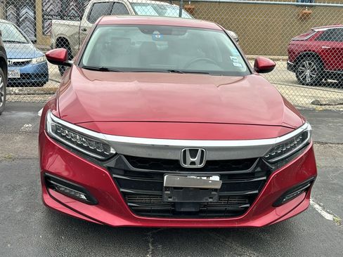 Used 2020 Honda Accord Touring image 3