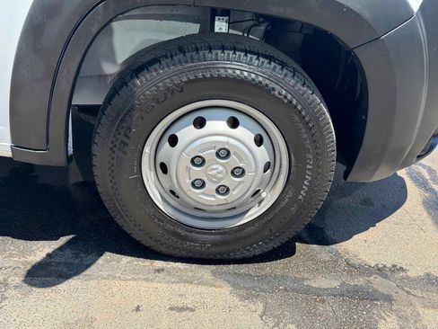 Used 2023 RAM ProMaster 2500 FWD image 5