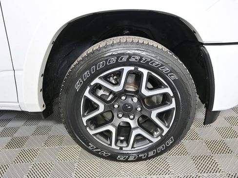 Used 2025 RAM 1500 Laramie w/ Sport Appearance Package AWD/4WD image 12