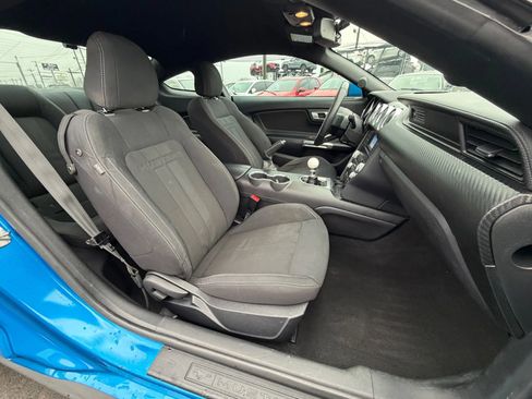 Used 2020 Ford Mustang Coupe RWD image 14