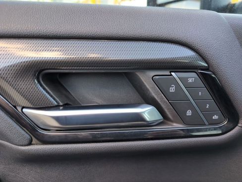 Used 2024 GMC Sierra 2500 AT4 w/ AT4 Premium Plus Package image 17