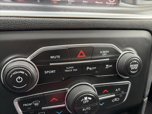 Used 2018 Dodge Charger GT image 26