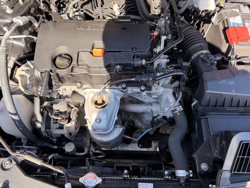 Certified 2023 Honda HR-V LX image 29