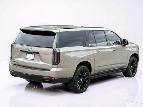 Certified 2025 Cadillac Escalade ESV Sport Platinum w/ LPO, ONYX Package AWD/4WD image 13