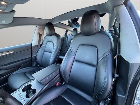 Used 2022 Tesla Model 3 Long Range image 18