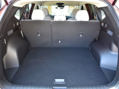 Used 2025 Hyundai Tucson SEL FWD image 24