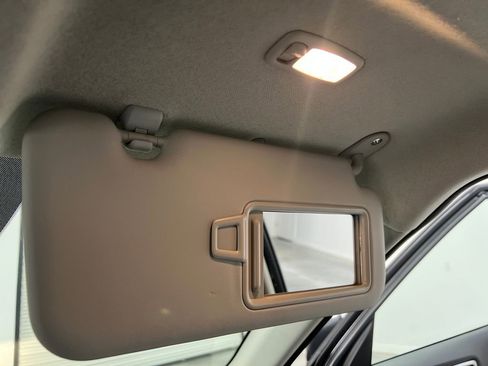 Used 2025 Hyundai Venue SEL FWD image 56
