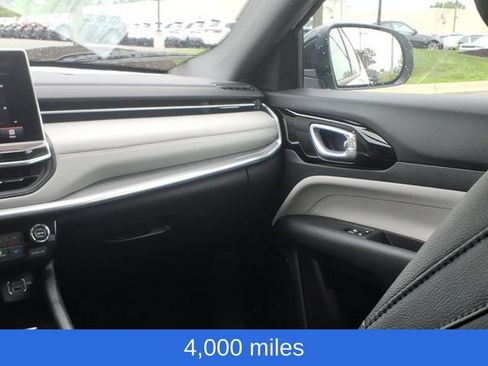 Used 2024 Jeep Compass Limited AWD/4WD image 12