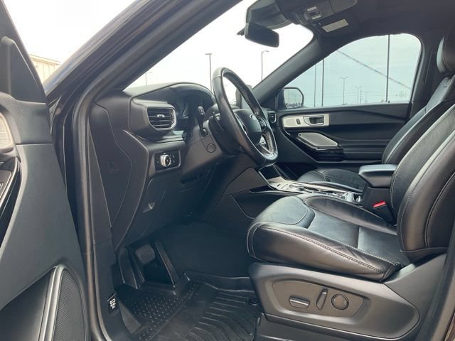 Used 2023 Ford Explorer ST w/ Equipment Group 401A AWD/4WD image 3