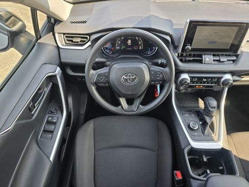 Certified 2025 Toyota RAV4 LE AWD/4WD image 23