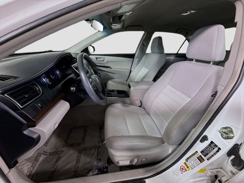 Used 2016 Toyota Camry LE FWD image 21