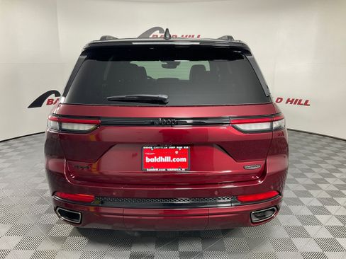 New 2025 Jeep Grand Cherokee Summit image 5