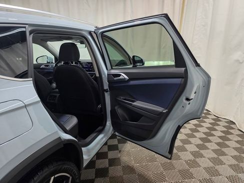 Used 2025 Volkswagen Taos SEL image 31