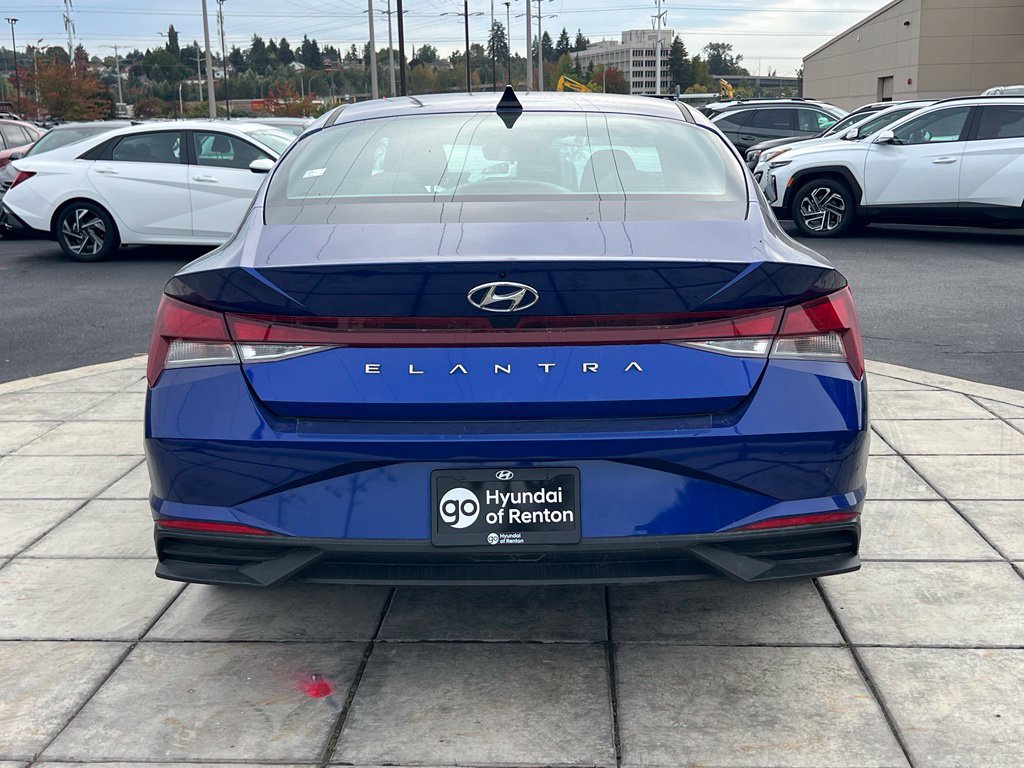 Used 2023 Hyundai Elantra SEL w/ Convenience Package FWD image 8