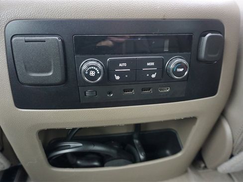 Used 2019 GMC Yukon SLT w/ Open Road Package image 16