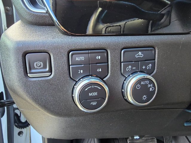 Used 2022 GMC Sierra 1500 SLE w/ X31 Off-Road Package AWD/4WD image 27