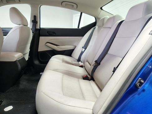 Used 2025 Nissan Altima 2.5 SV image 13