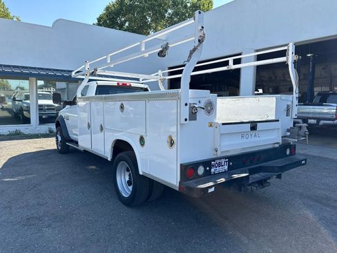 Used 2018 RAM 5500 Tradesman w/ Power & Remote Entry Group image 3